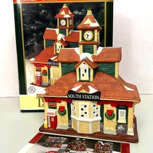 Coca Cola Town Square South Station Lighted Christmas Village Building 1997